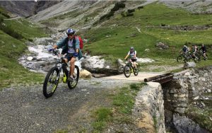 In Val Forcola si pedala tra paesaggi "dolomitici"